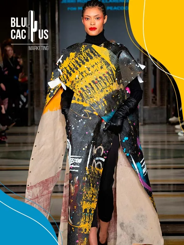 BluCactus-Agencia-de-marketing-de-moda-chica-de-colores-con-un-vestido-intervenido-artísticamente