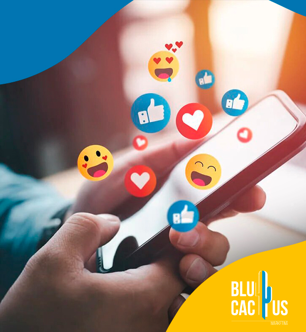 Blucactus-Mexico-Manejo-de-redes-sociales-11 BluCactus - Agencia de Google Ads en Guadalajara - smartphone